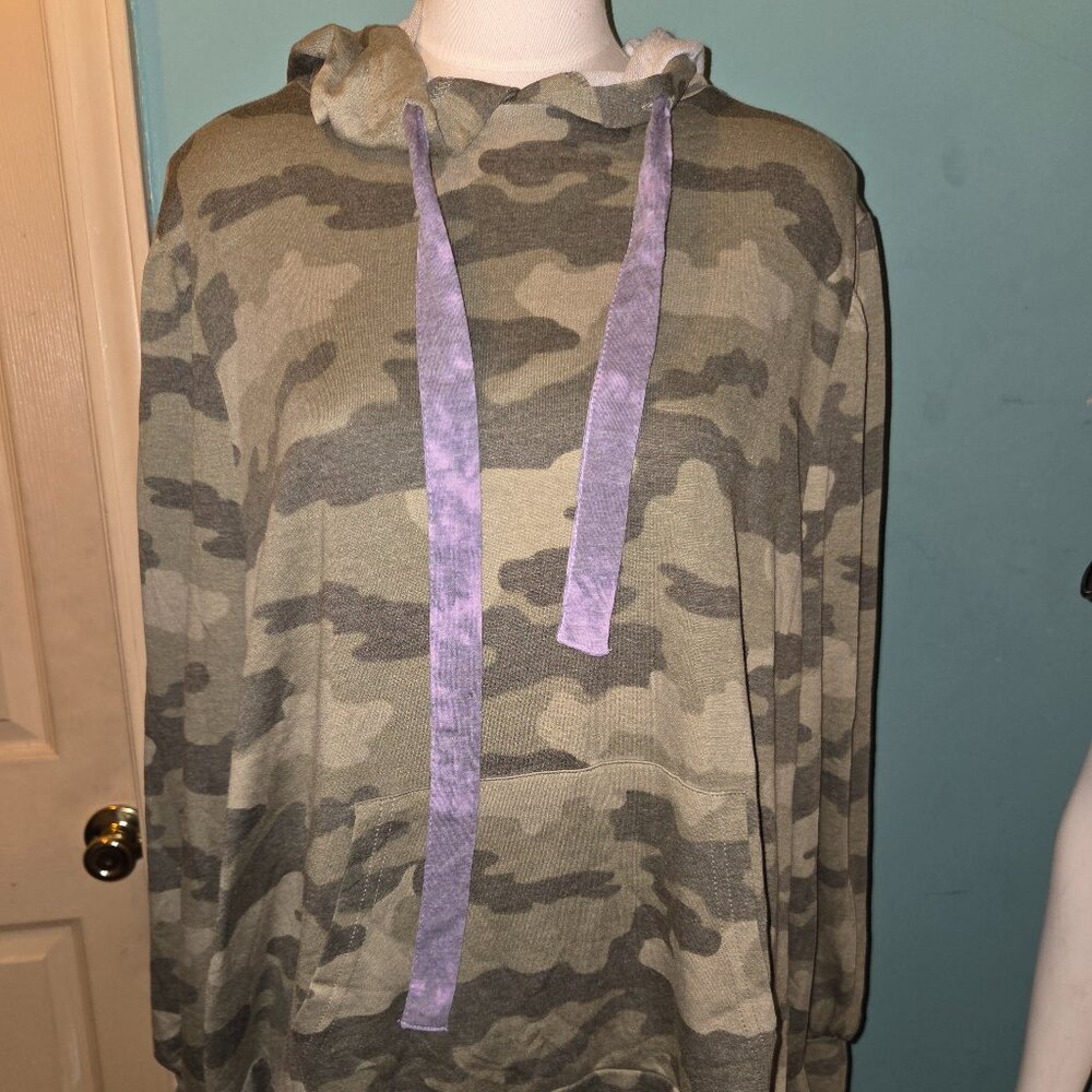 NWT  SZ  2 X CAMO FRED DAVID HOODIE